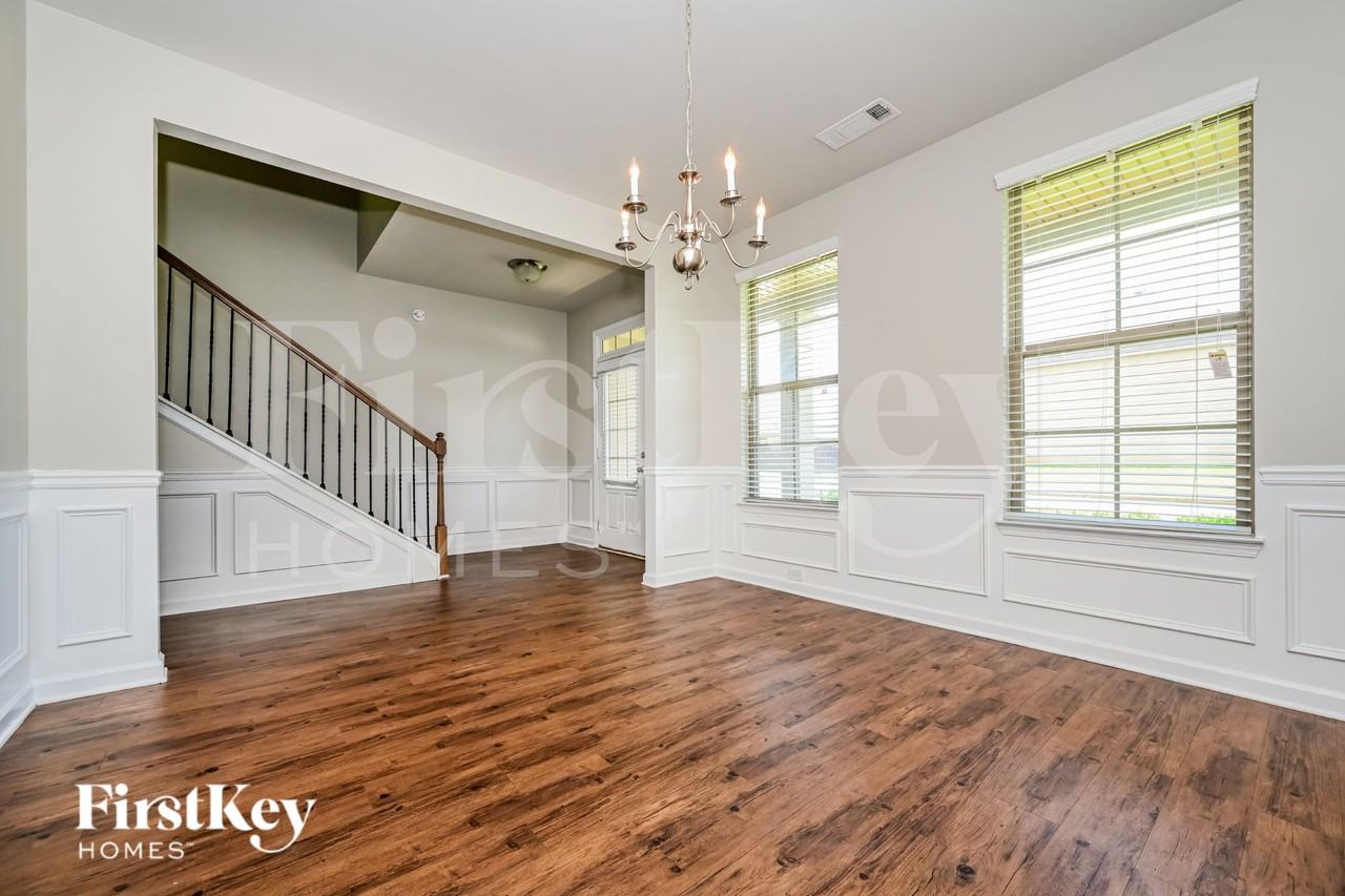 360 Madison Grace Ave - Photo 3 of 16