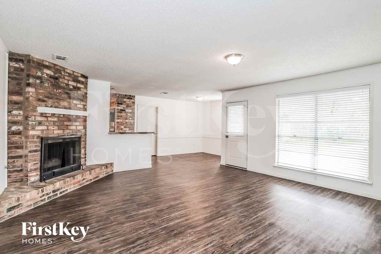 26218 Maplewood Dr - Photo 7 of 14