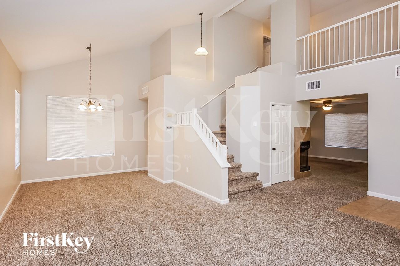 2145 Hookcross Cir - Photo 3 of 16