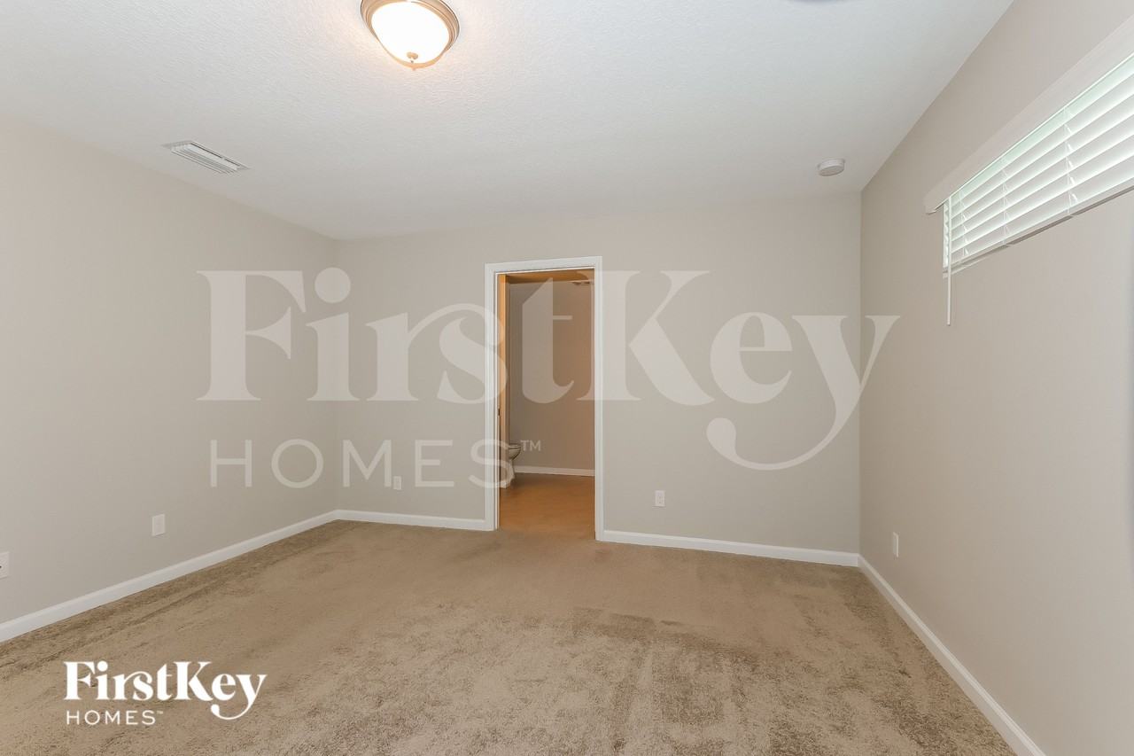 1939 Sw Gold Ln - Photo 6 of 16