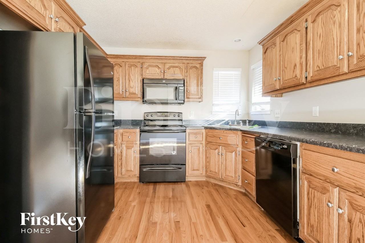 1907 Nw 79th Ter - Photo 5 of 15