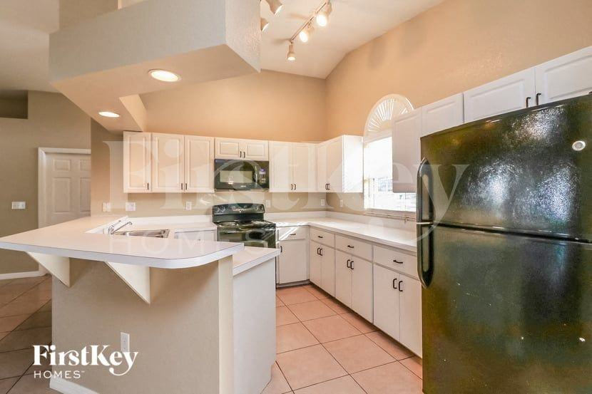 175 Kings Pond Ave - Photo 6 of 15