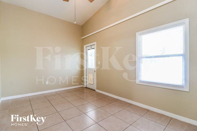 175 Kings Pond Ave - Photo 7 of 15