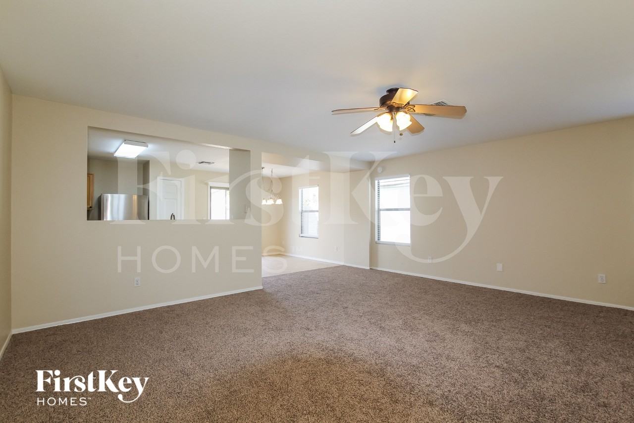 15552 W Port Au Prince Ln - Photo 4 of 16