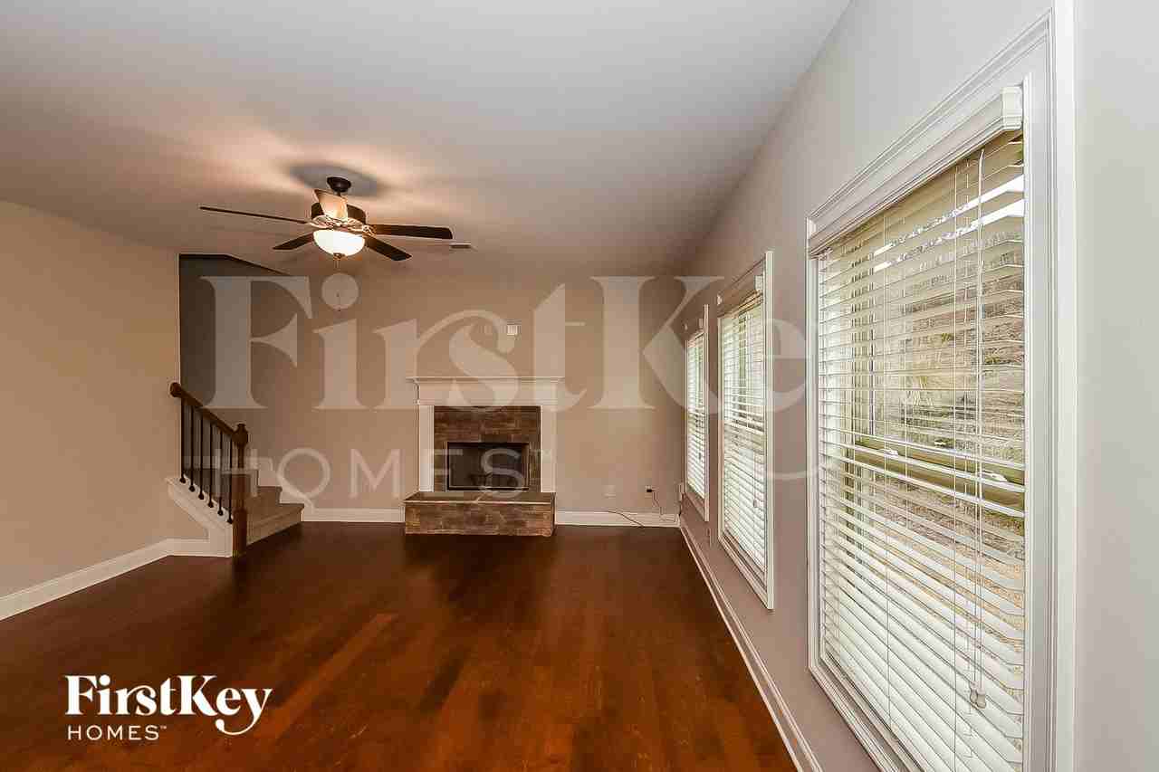 130 Village Park Dr - Photo 2 of 14