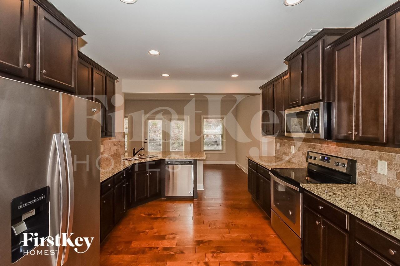 130 Village Park Dr - Photo 5 of 14