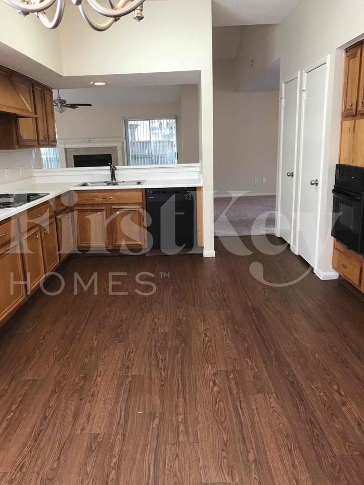 12838 Ashford Meadow Dr - Photo 2 of 13