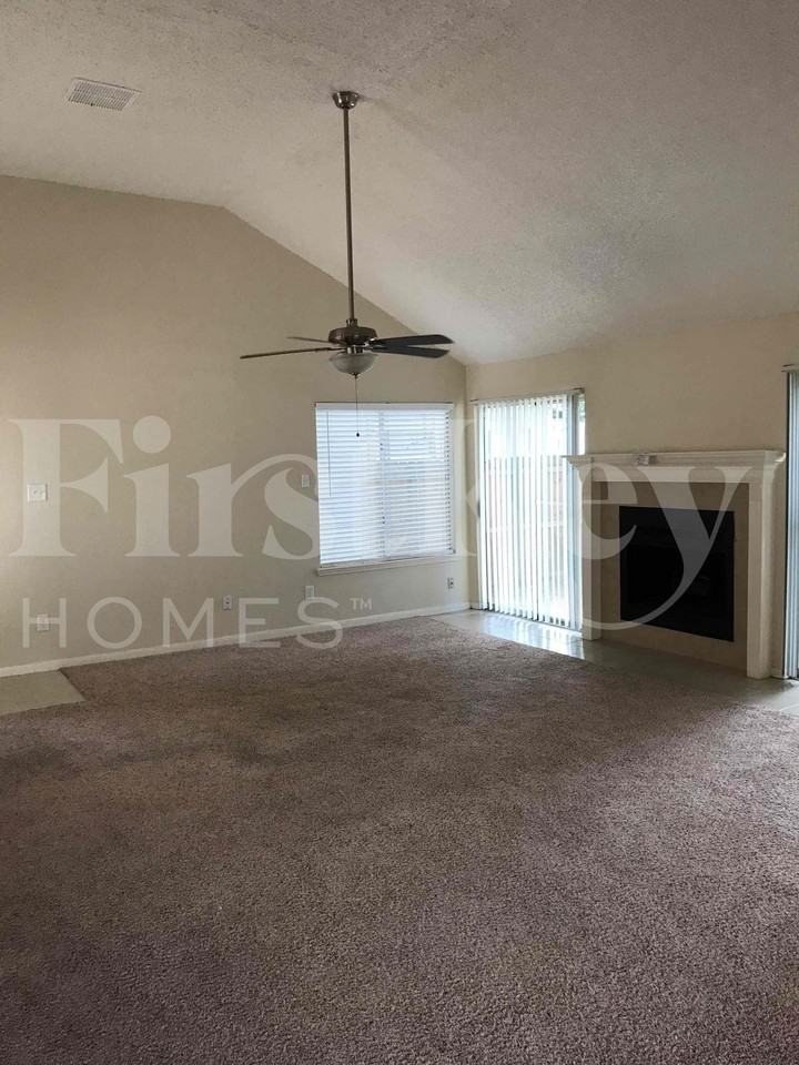 12838 Ashford Meadow Dr - Photo 4 of 13