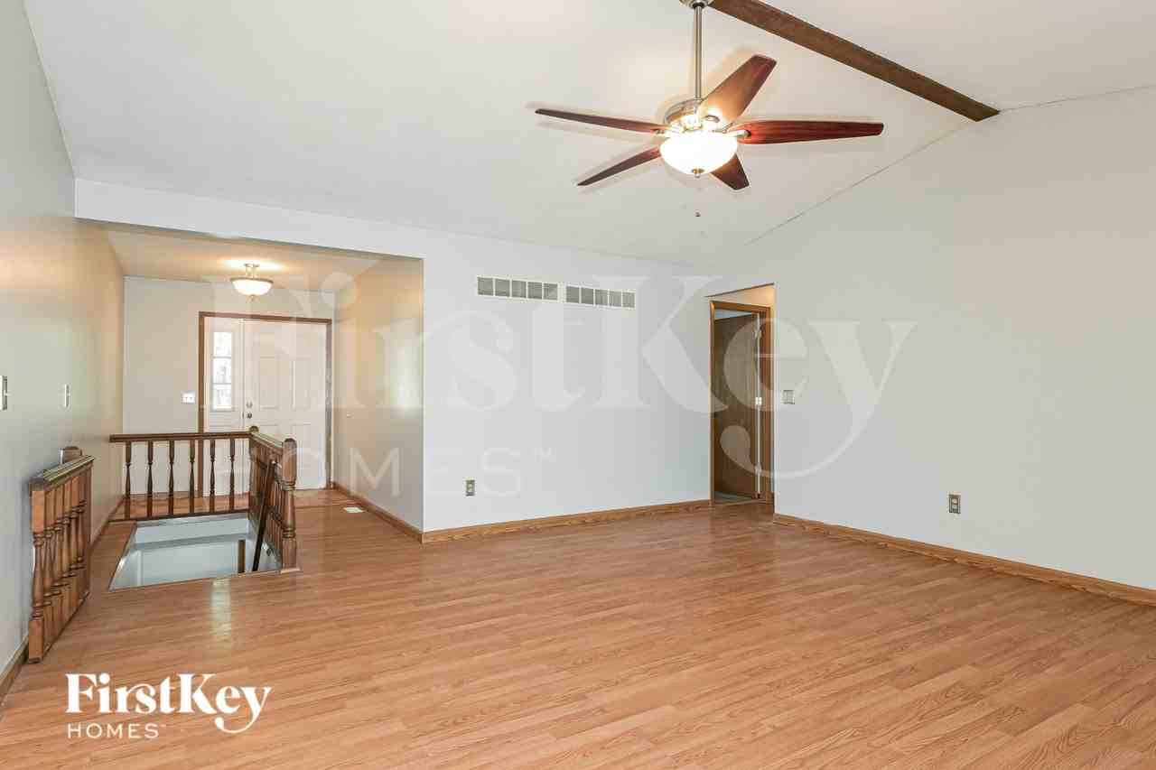 1248 Mendoza Dr - Photo 3 of 19