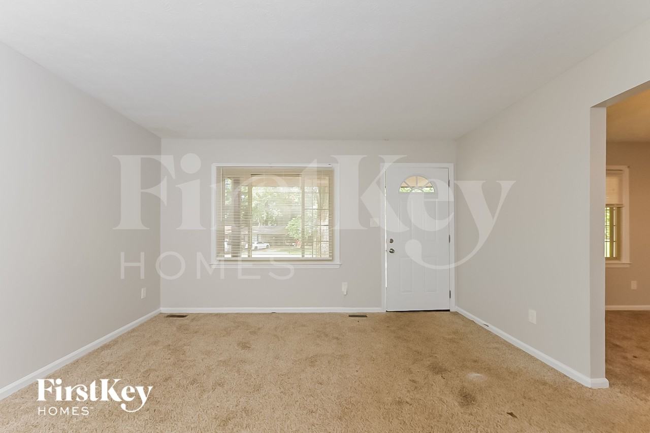 10706 Pintail Pl - Photo 4 of 16