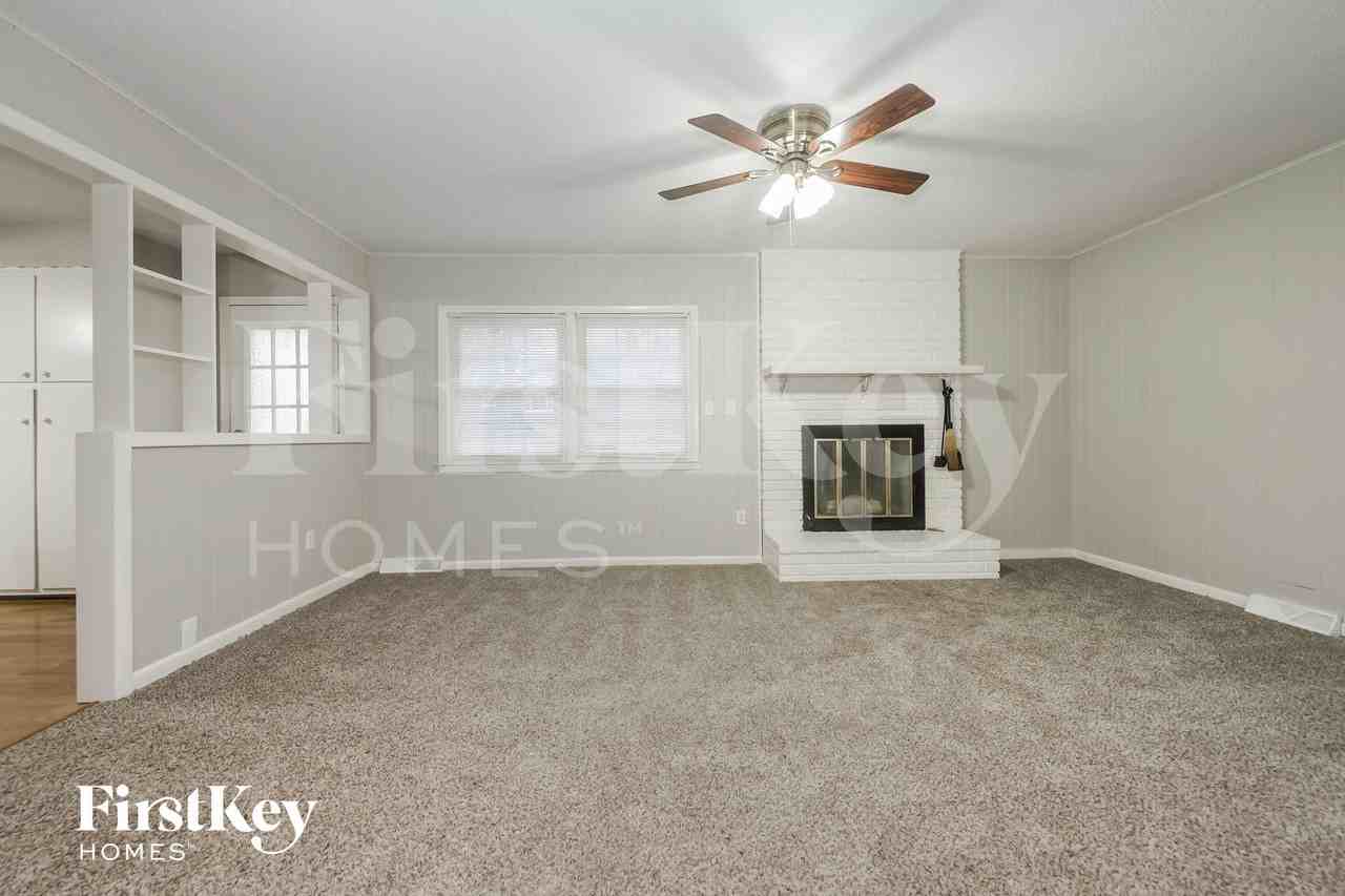 107 Hillcrest Rd - Photo 3 of 15