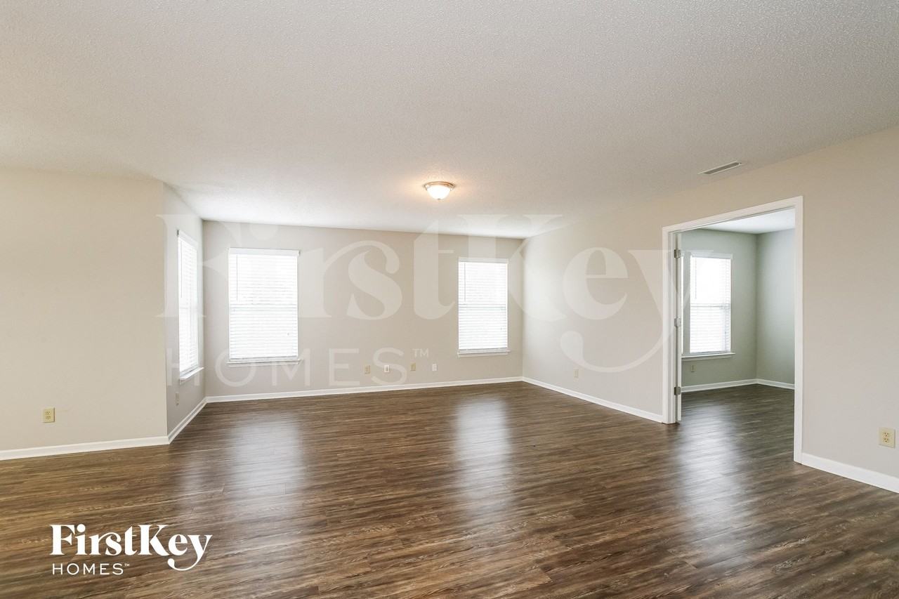 10437 Split Rock Way - Photo 3 of 15