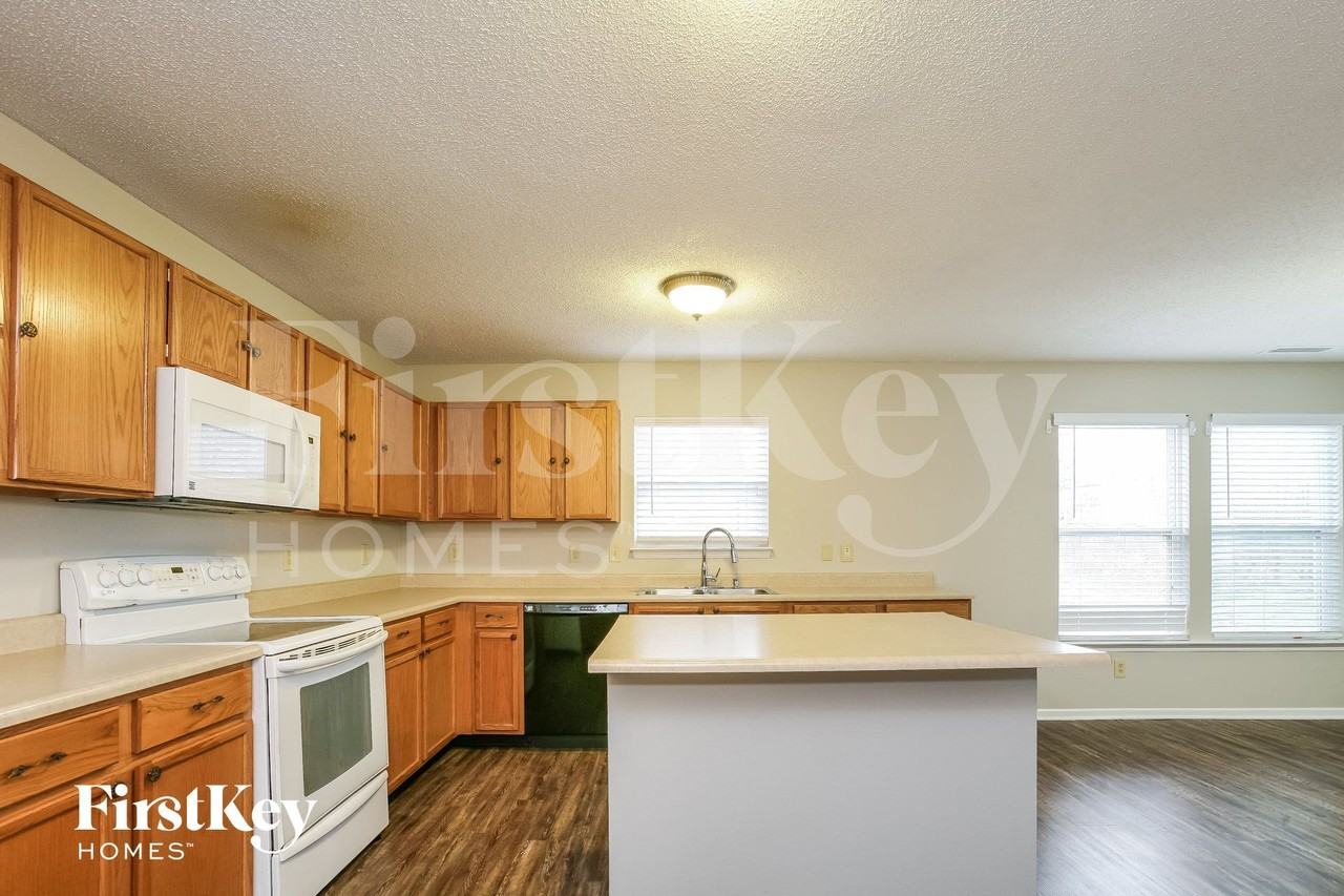 10437 Split Rock Way - Photo 5 of 15