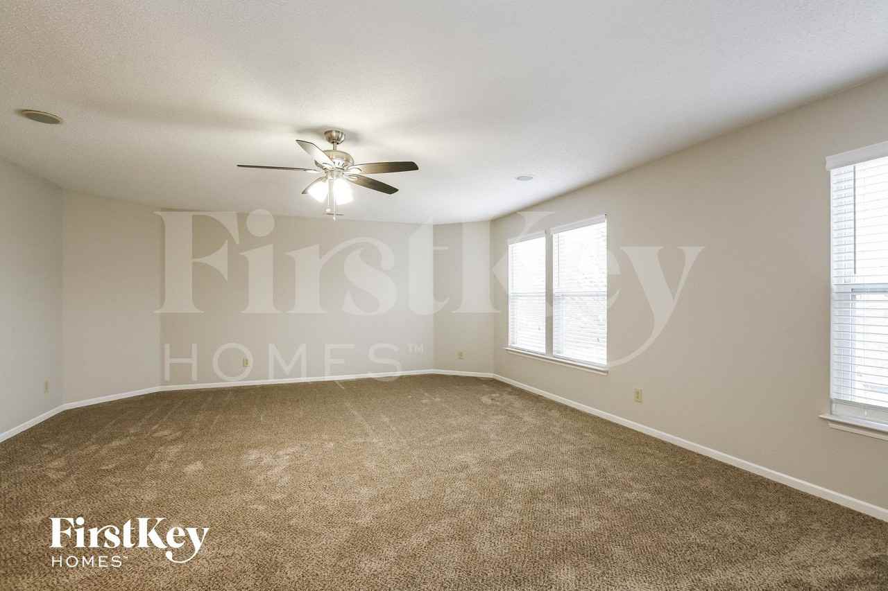 10437 Split Rock Way - Photo 7 of 15
