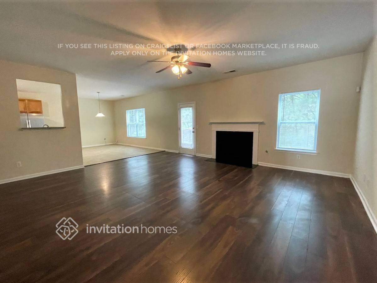 633 Rock Hill Pkwy - Photo 2 of 24