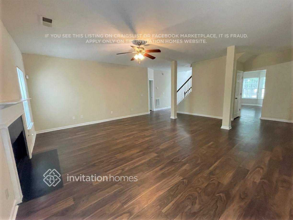 633 Rock Hill Pkwy - Photo 3 of 24