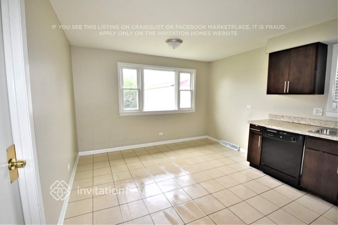 5846 W 81st Pl - Photo 4 of 12
