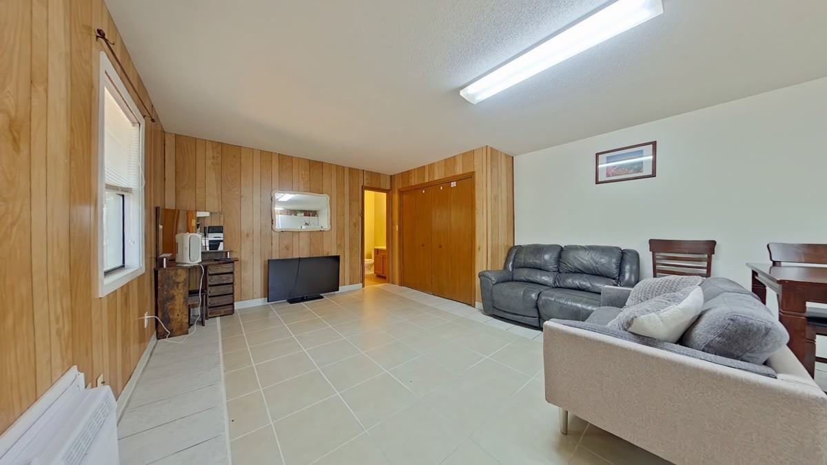 211 Tooke St #O - Photo 3 of 10