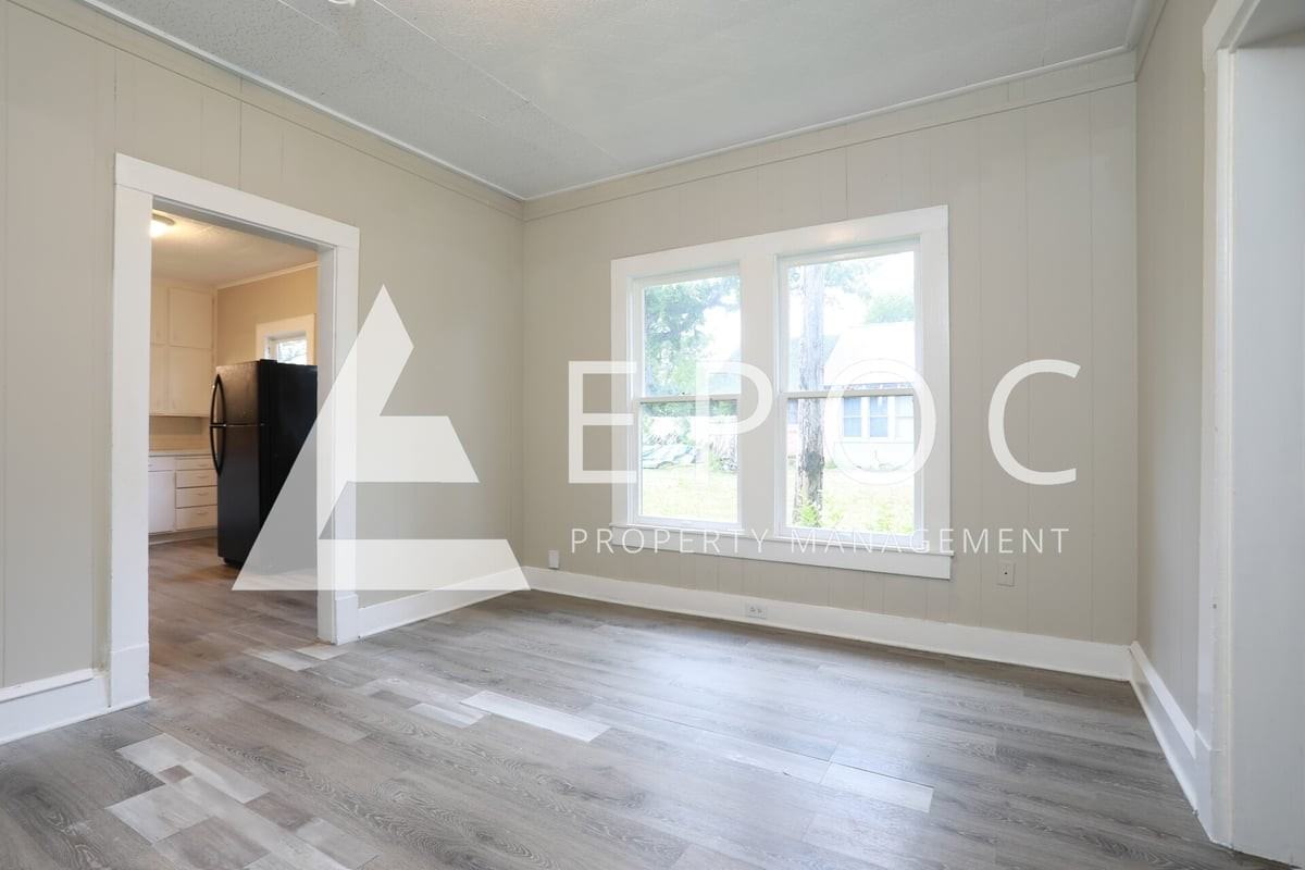 2317 Colonial Ave - Photo 7 of 16