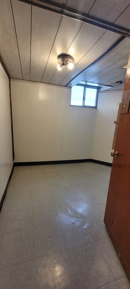 551 E Hooper Ave #1 - Photo 5 of 10