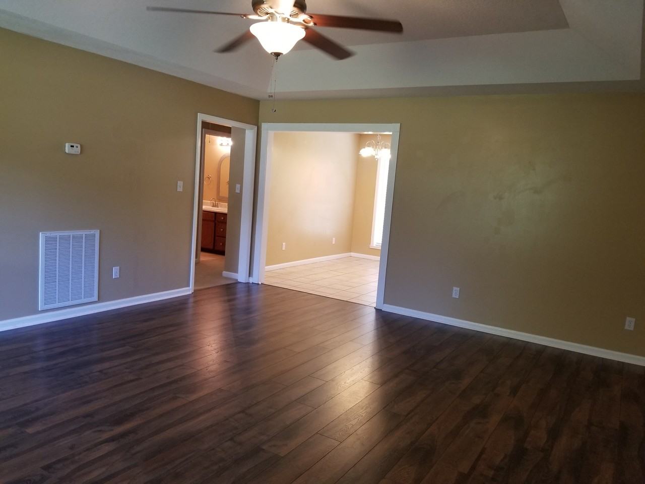 4242 Lightsey Rd - Photo 2 of 17