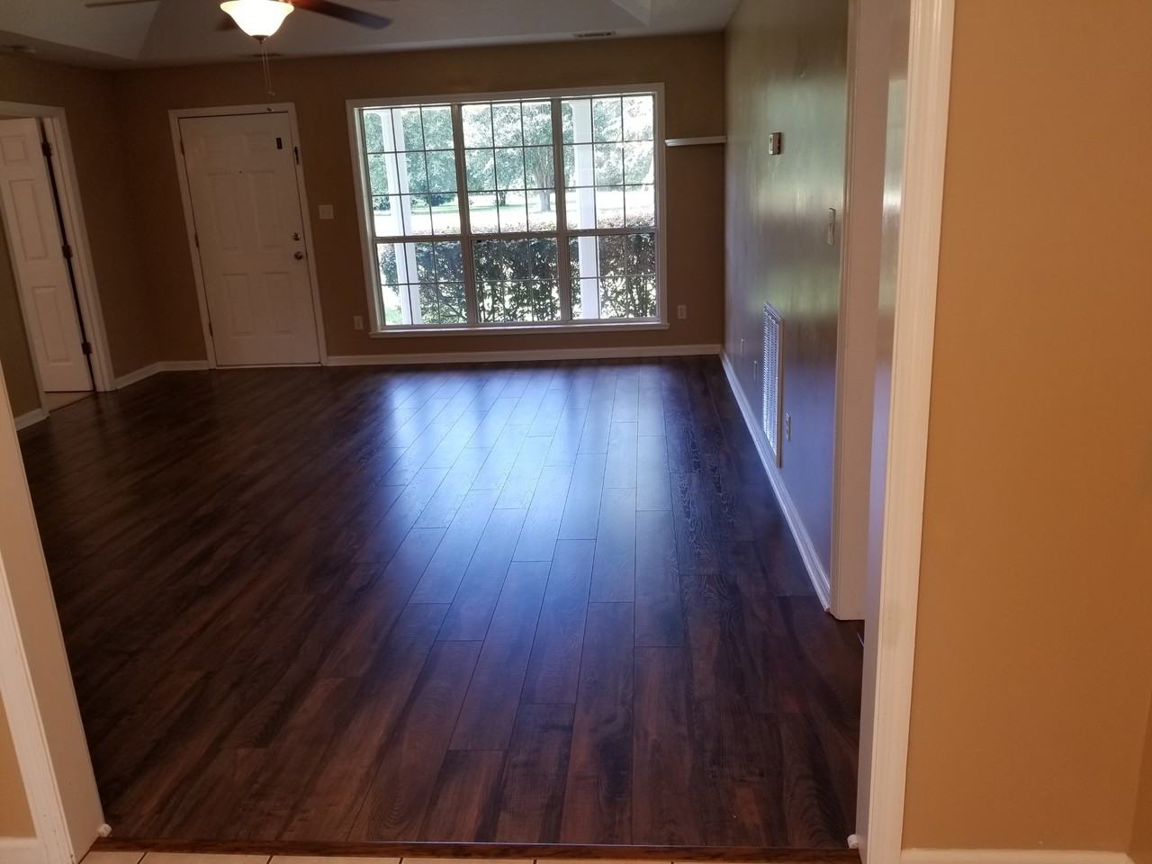 4242 Lightsey Rd - Photo 3 of 17