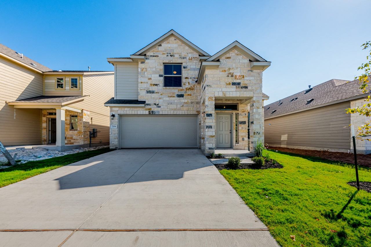 708 Durness Dr - Photo 2 of 3