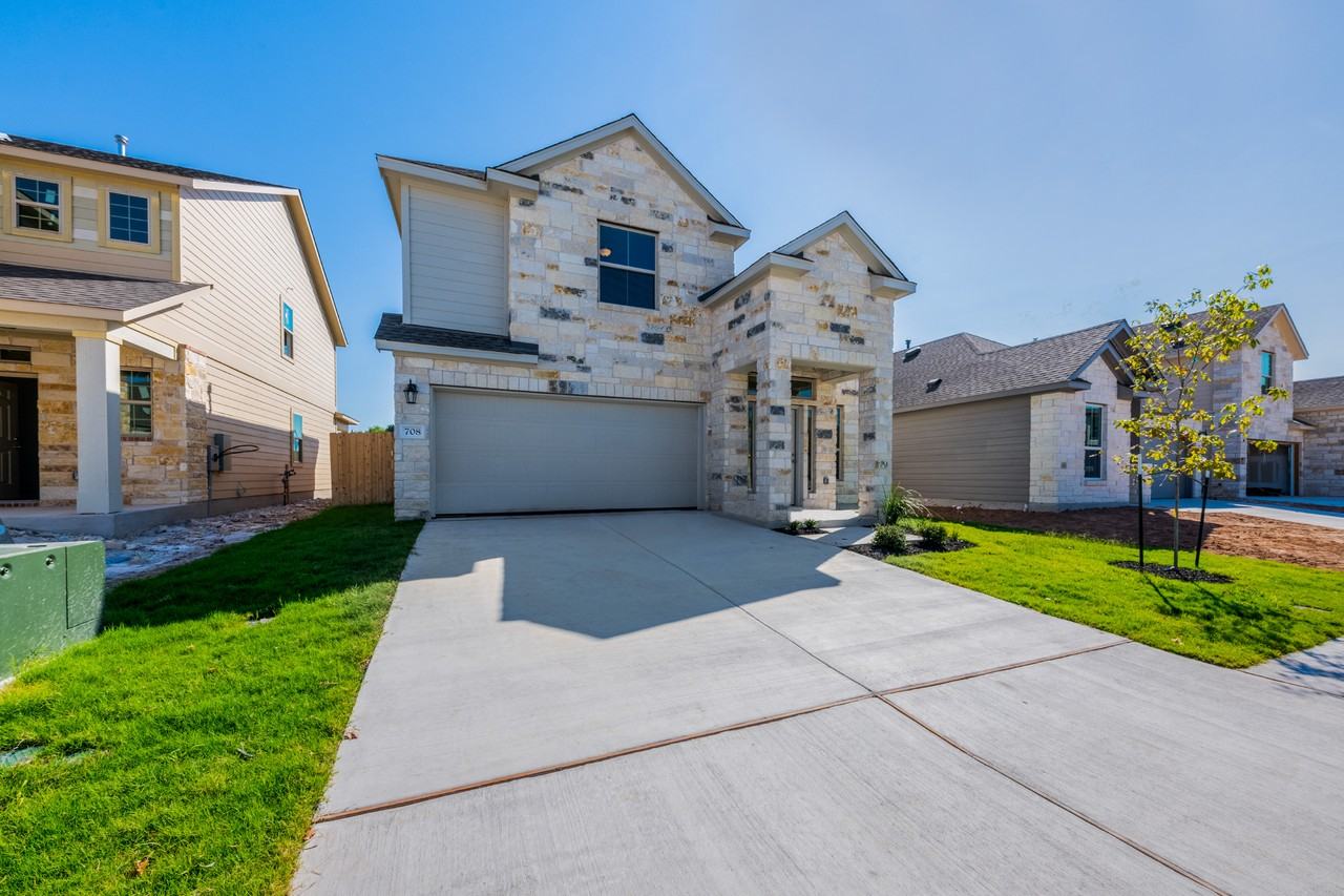 708 Durness Dr - Photo 3 of 3