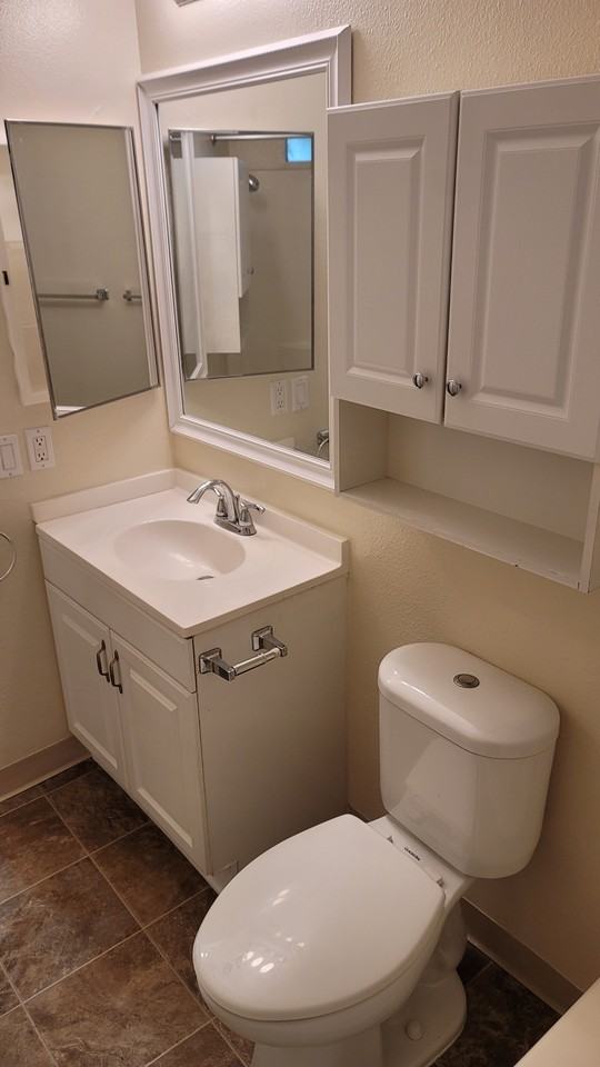 5069 University Ave #21 - Photo 3 of 7