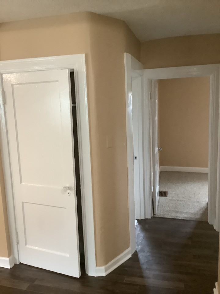 3741 N Tacoma Ave - Photo 3 of 8
