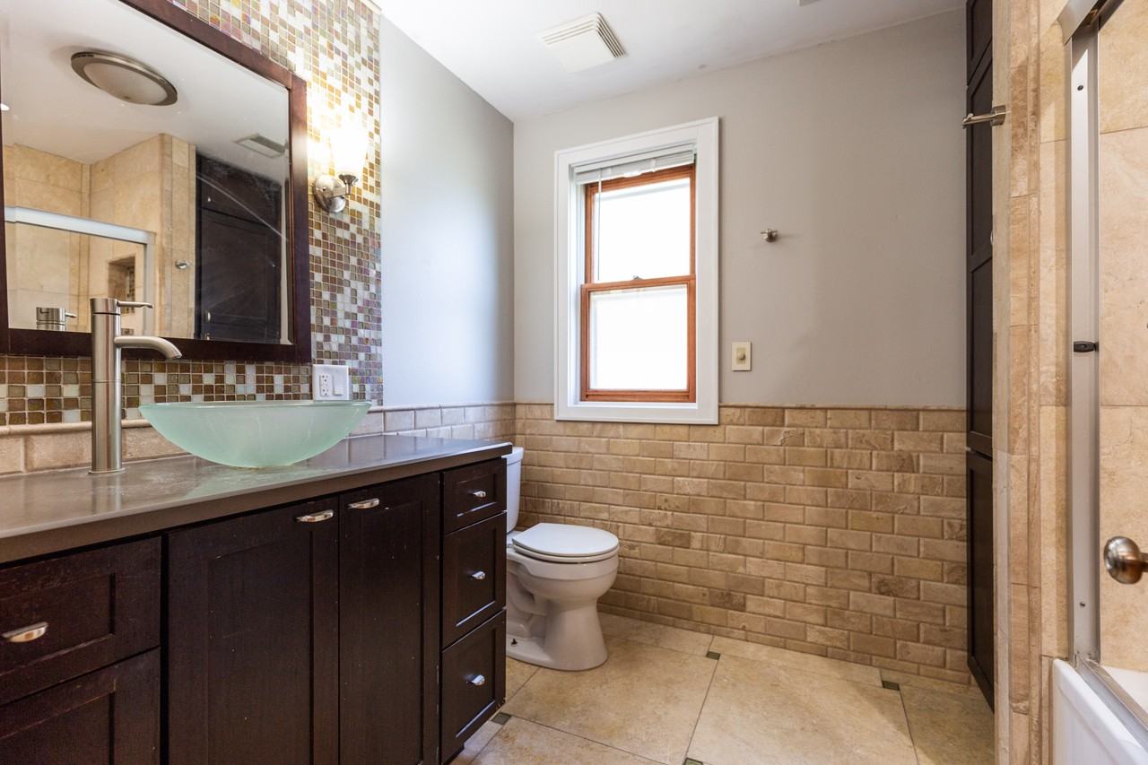 1827 N 1st St #1827 - Photo 4 of 11