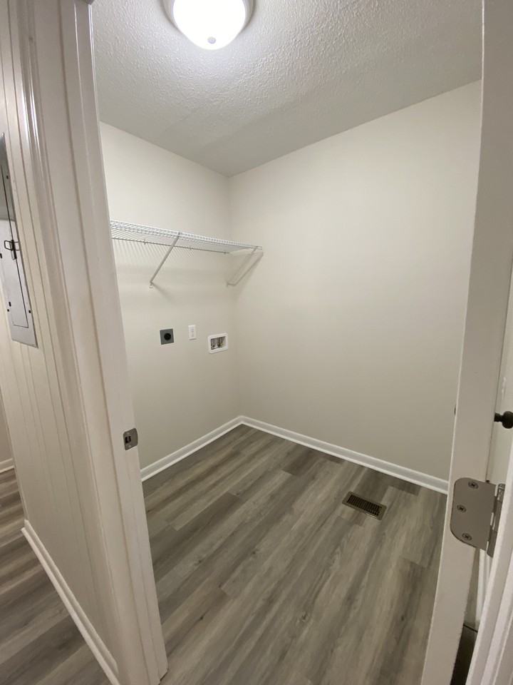2539 Old Bainbridge Rd - Photo 7 of 22