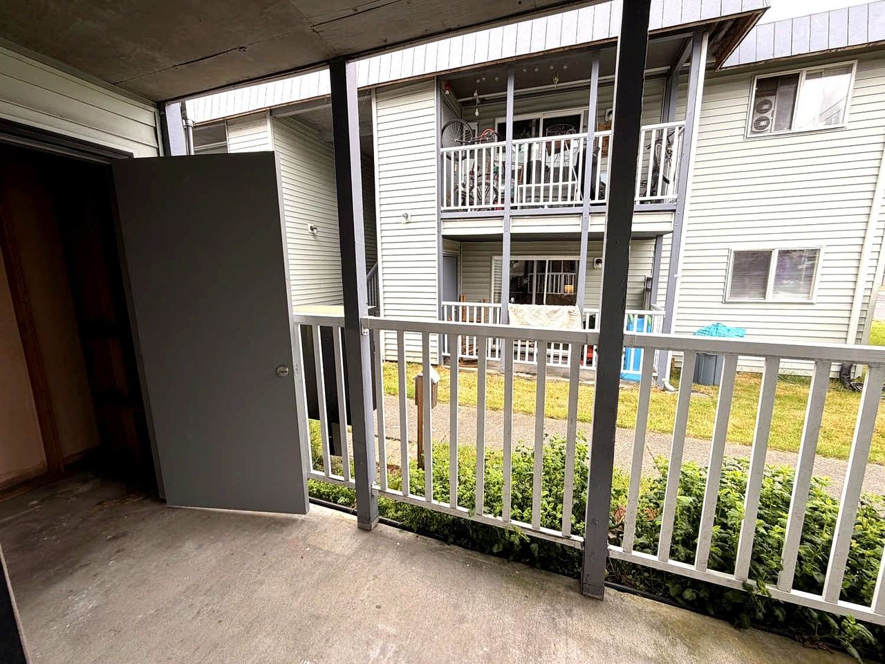 4006 S Lawrence St #1 - Photo 5 of 13