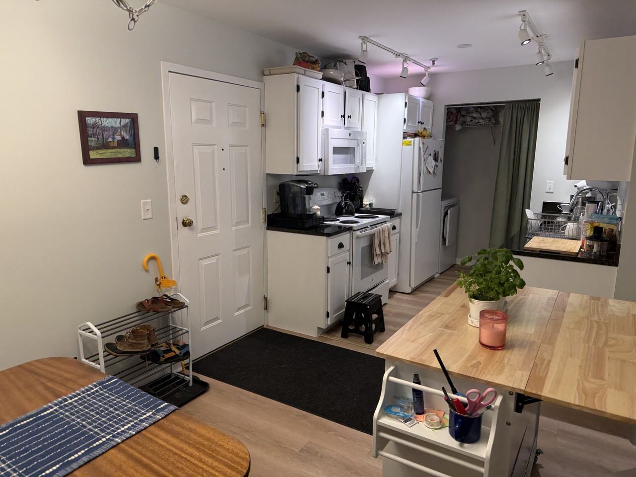 219 Hildred Dr - Photo 3 of 15