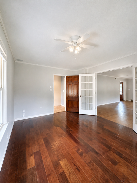 932 Robinson St - Photo 3 of 21