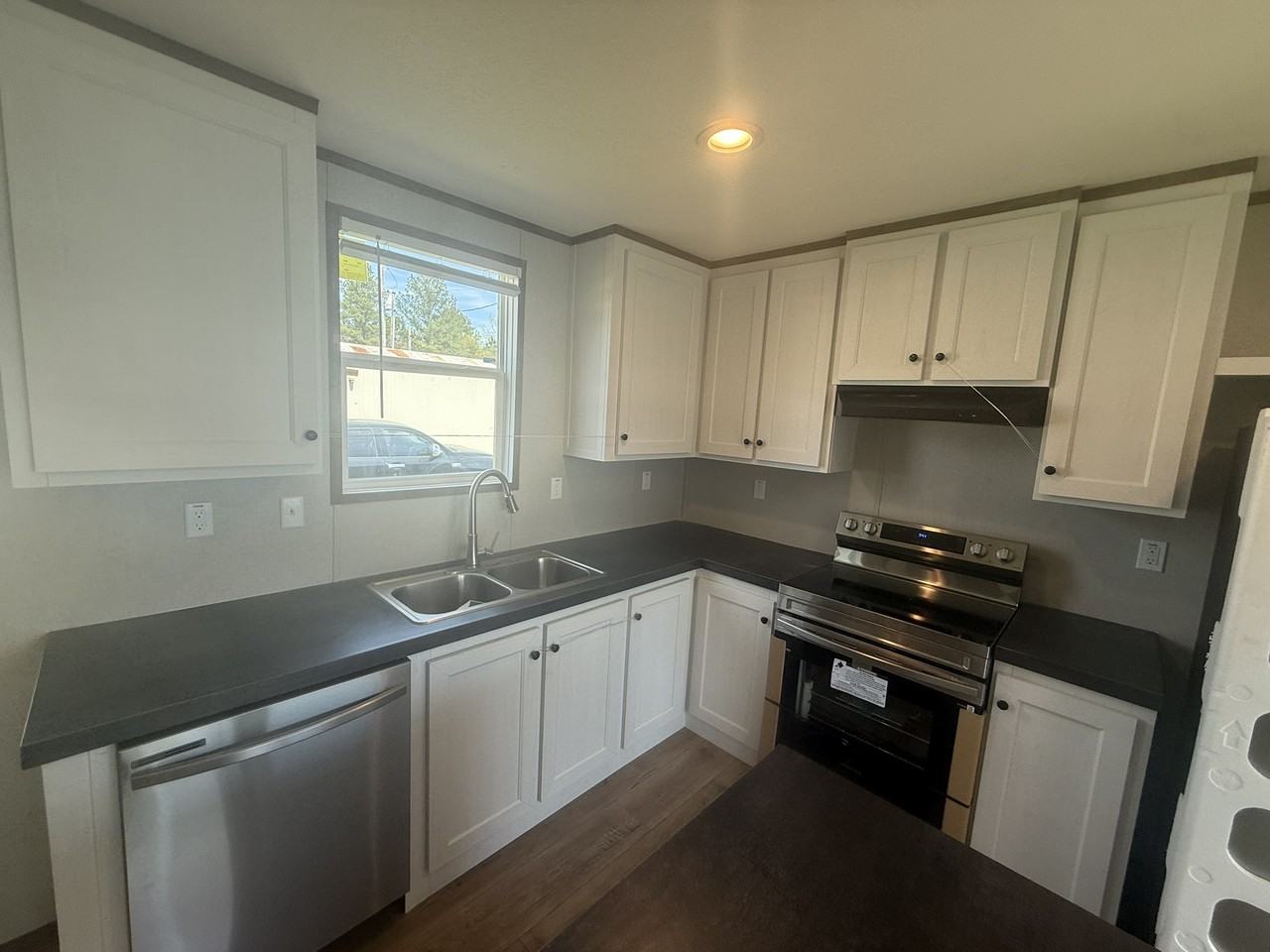 15931 Pine Grove Road Ext W #15 - Photo 3 of 9
