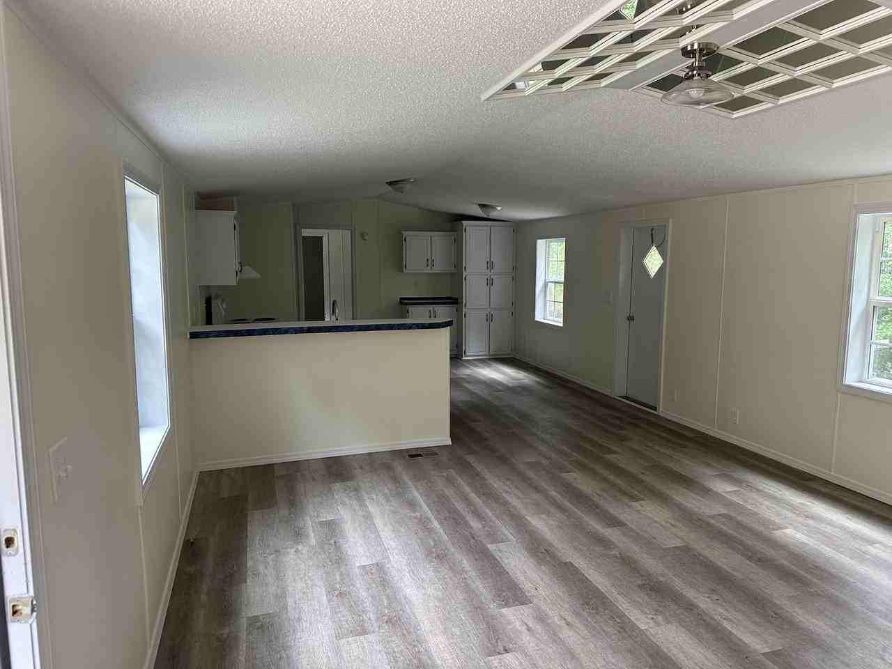 140 Baywood Trl - Photo 2 of 21