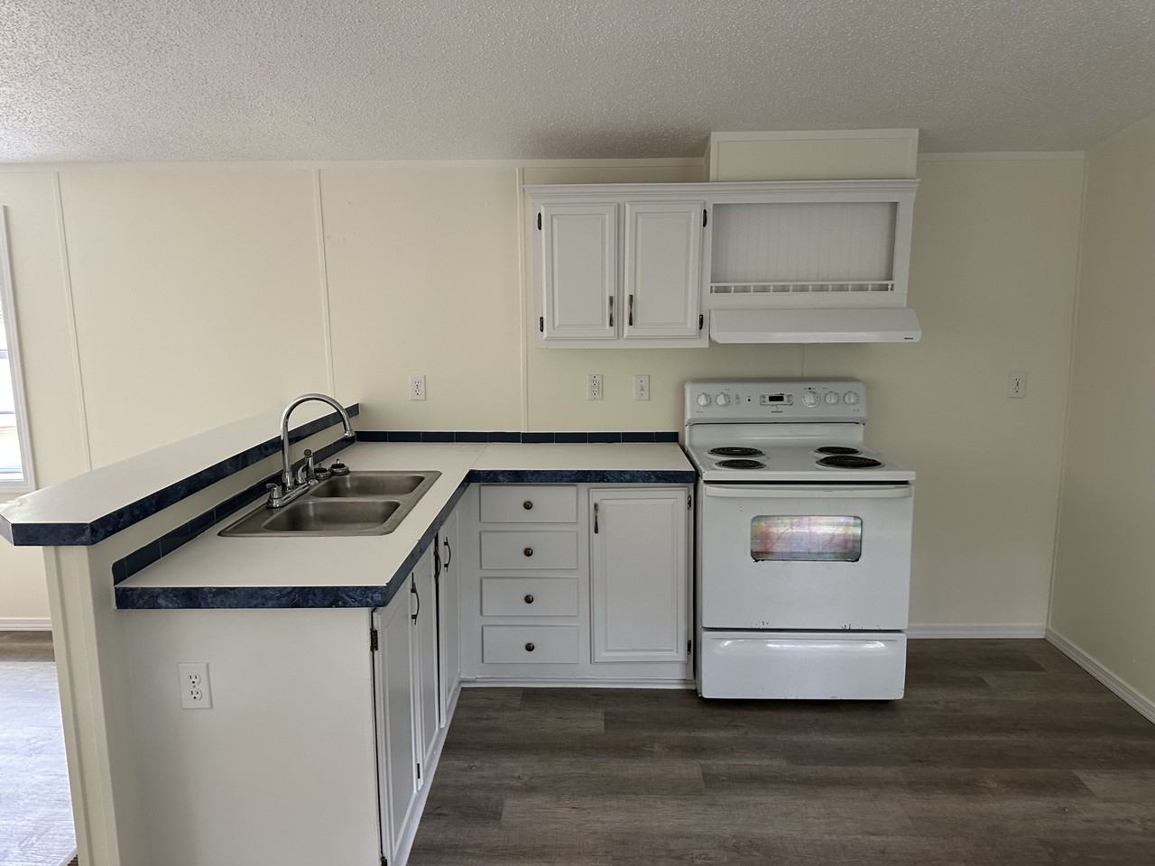 140 Baywood Trl - Photo 4 of 21