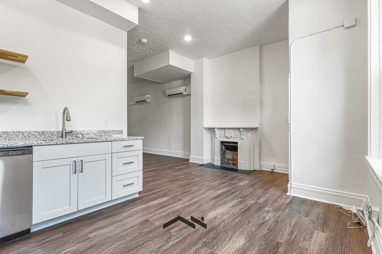 427 Whiteman St #1 - Photo 5 of 20