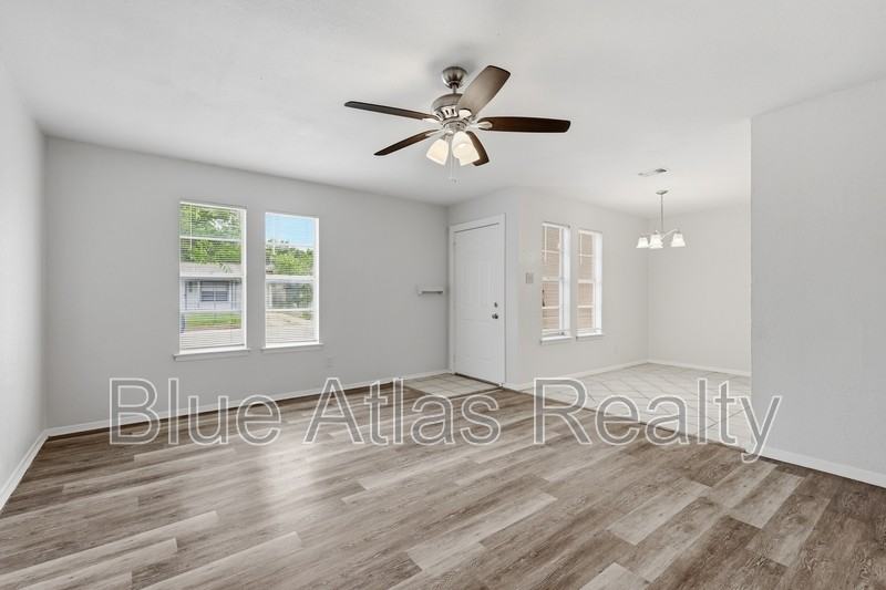 5055 Virgil St - Photo 3 of 24