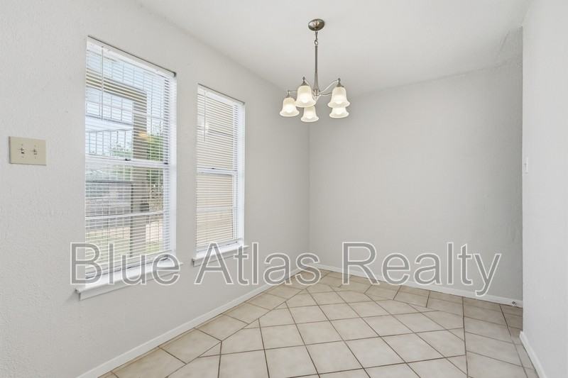 5055 Virgil St - Photo 4 of 24
