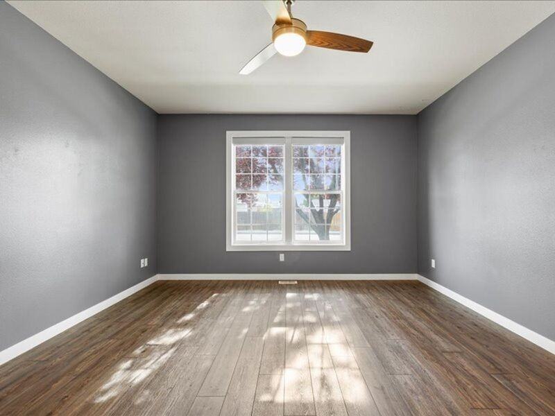 4612 Belgian Ln - Photo 4 of 21