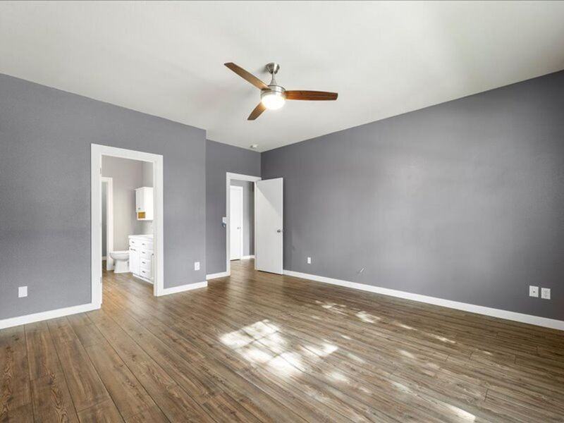 4612 Belgian Ln - Photo 5 of 21