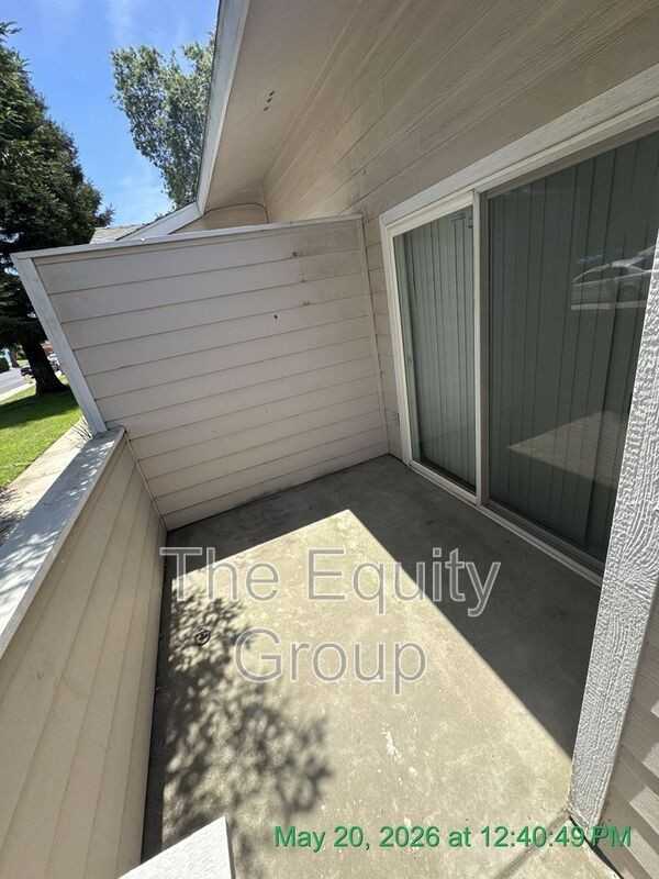 407 N Park St - Photo 2 of 19