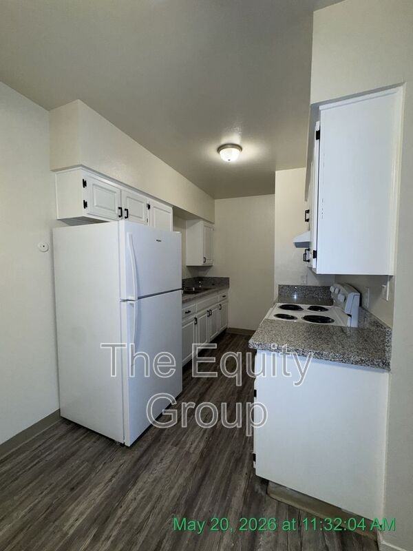 1432 W Elowin Ave - Photo 4 of 13