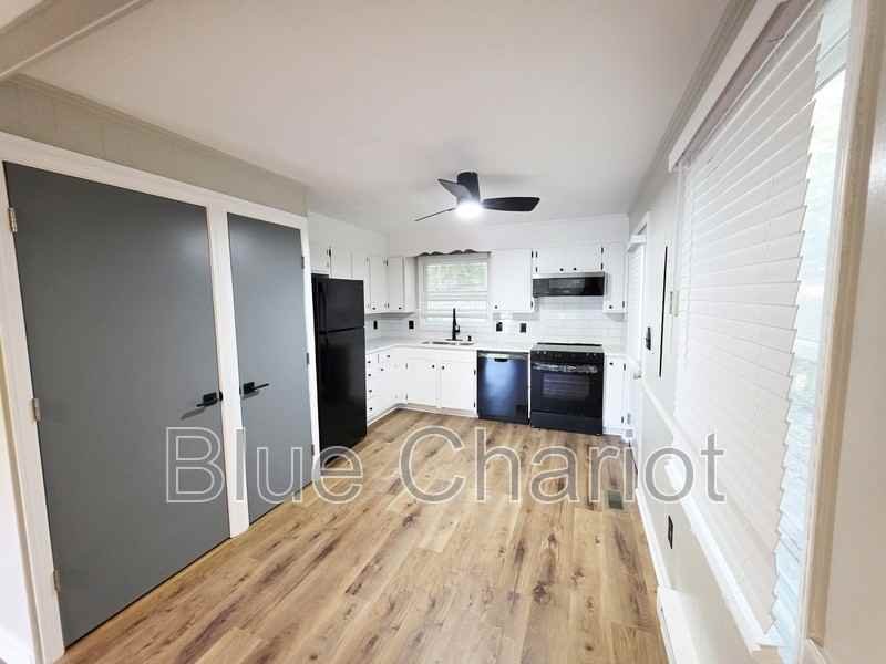 1705 Smith Level Rd - Photo 7 of 21