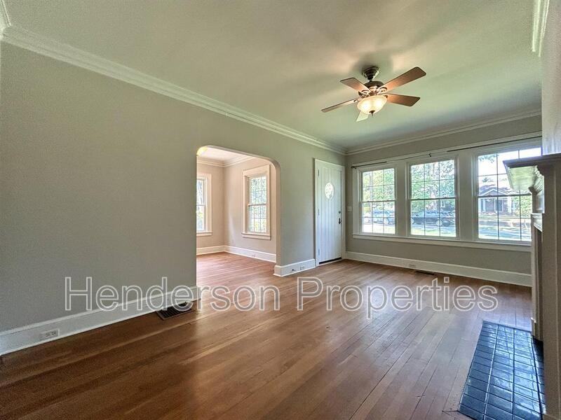 1326 Saint Julien St - Photo 4 of 18