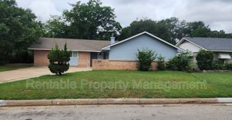 704 Royce Dr - Photo 1 of 1