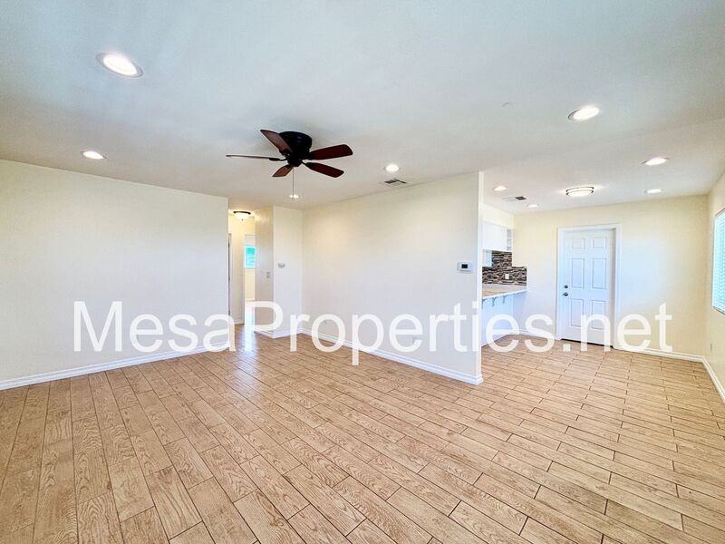 16149 Orange St - Photo 5 of 26