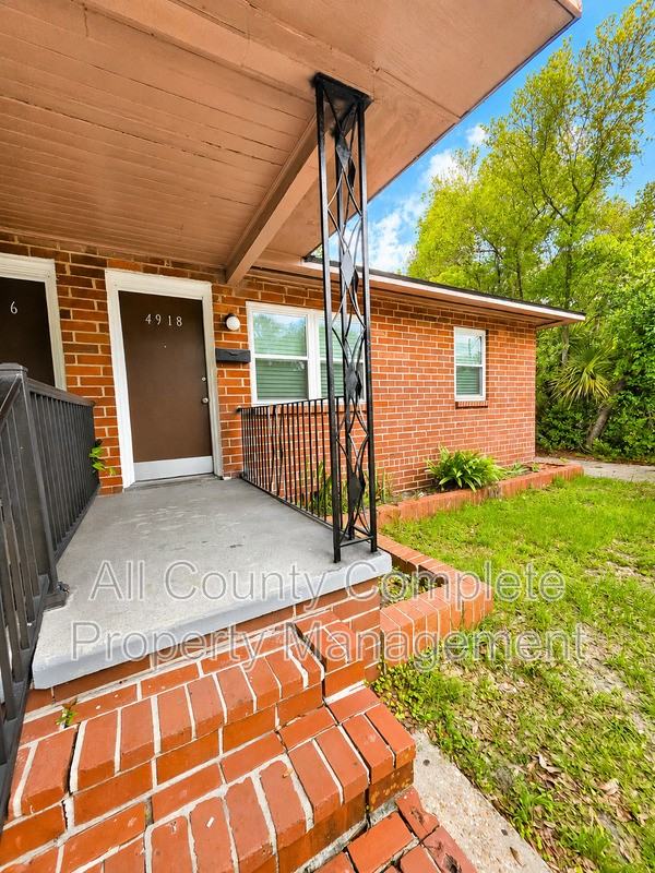 4918 N Pearl St - Photo 2 of 13